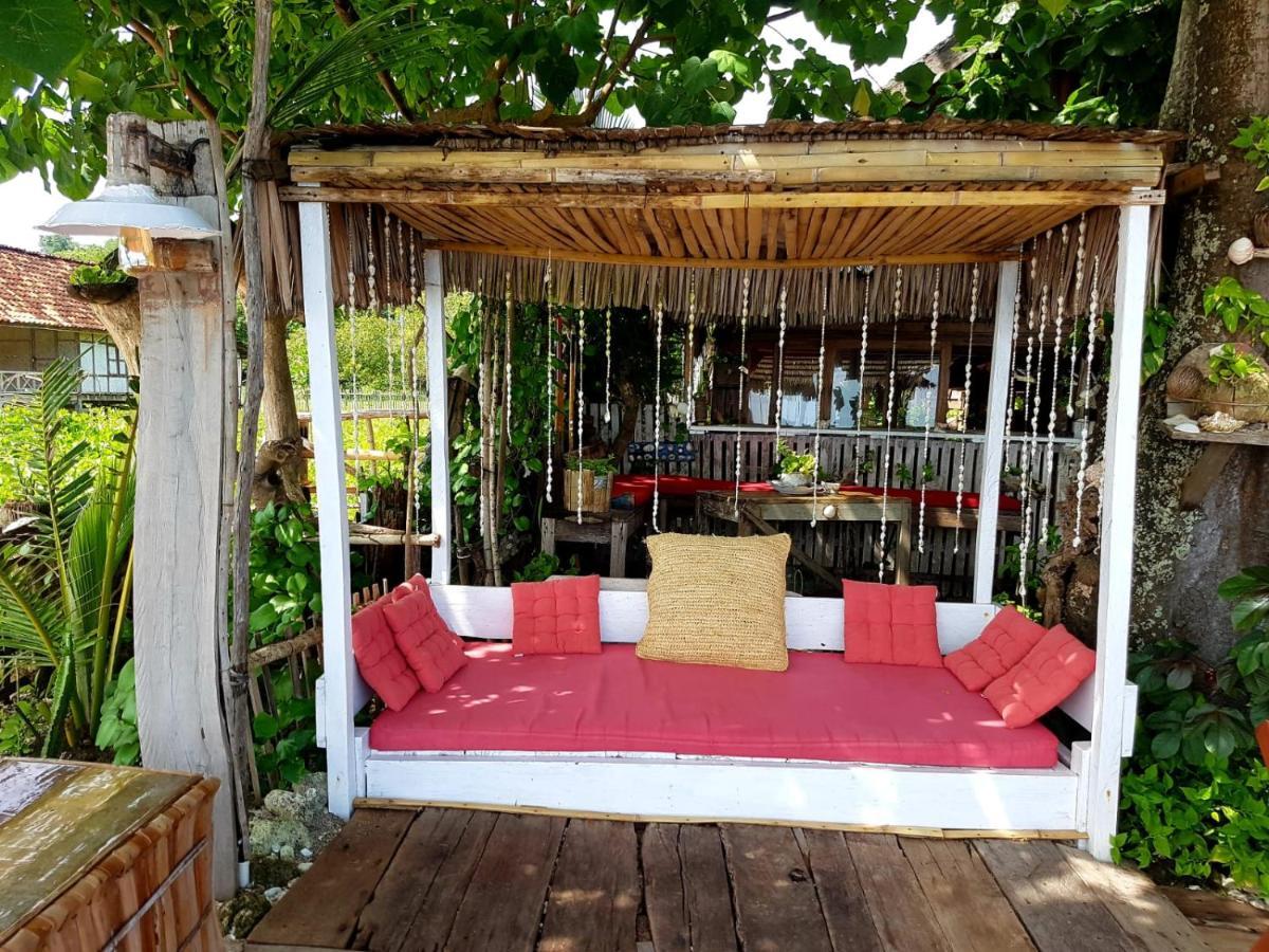 Sunset Moyo Bungalows Moyo Island ภายนอก รูปภาพ