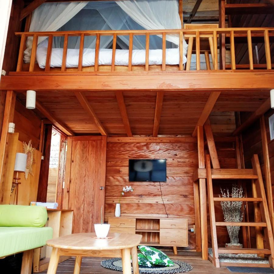 Sunset Moyo Bungalows Moyo Island ห้อง รูปภาพ